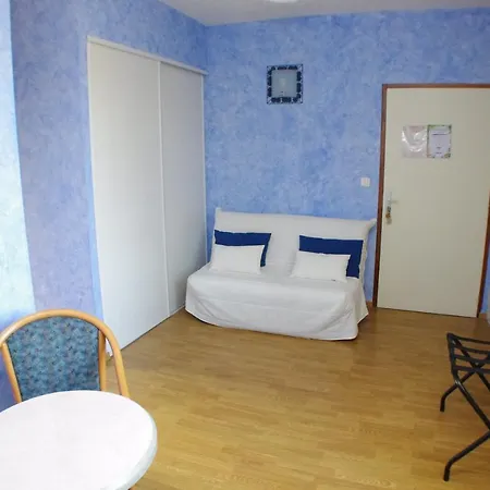 Le Domaine De L'escadasse Penzion Faycelles