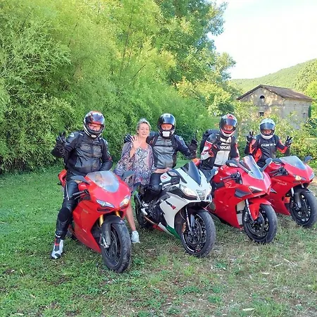 Penzion Le Domaine De L'escadasse Faycelles