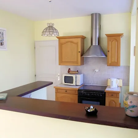 Le Domaine De L'escadasse Penzion Faycelles