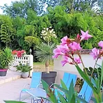 בית הארחה Le Domaine De L'escadasse
